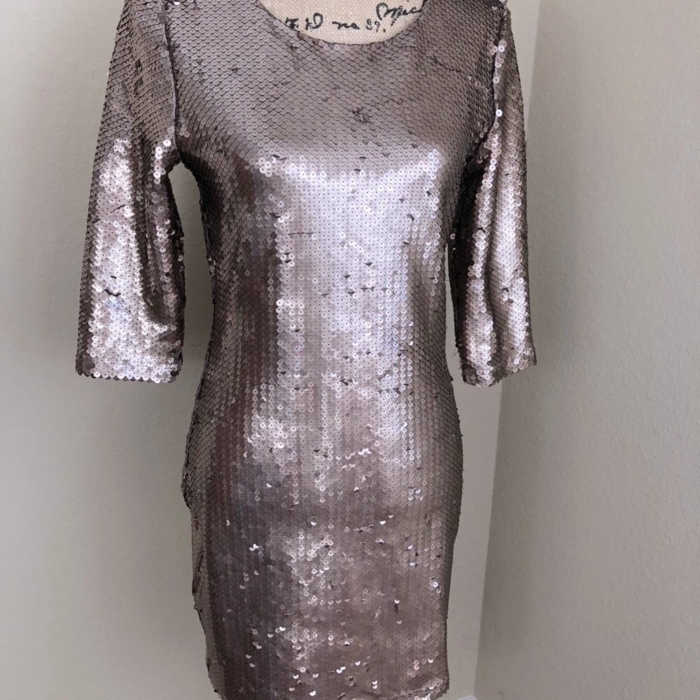 BB Dakota Gold All Over Sequin Party Dress M - Picture 3 of 9